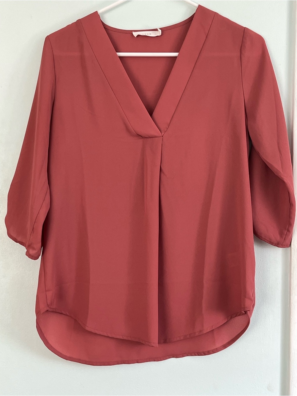 Lush Women’s V-Neck Blouse in Dusty Rose Size XS - Picture 6 of 11